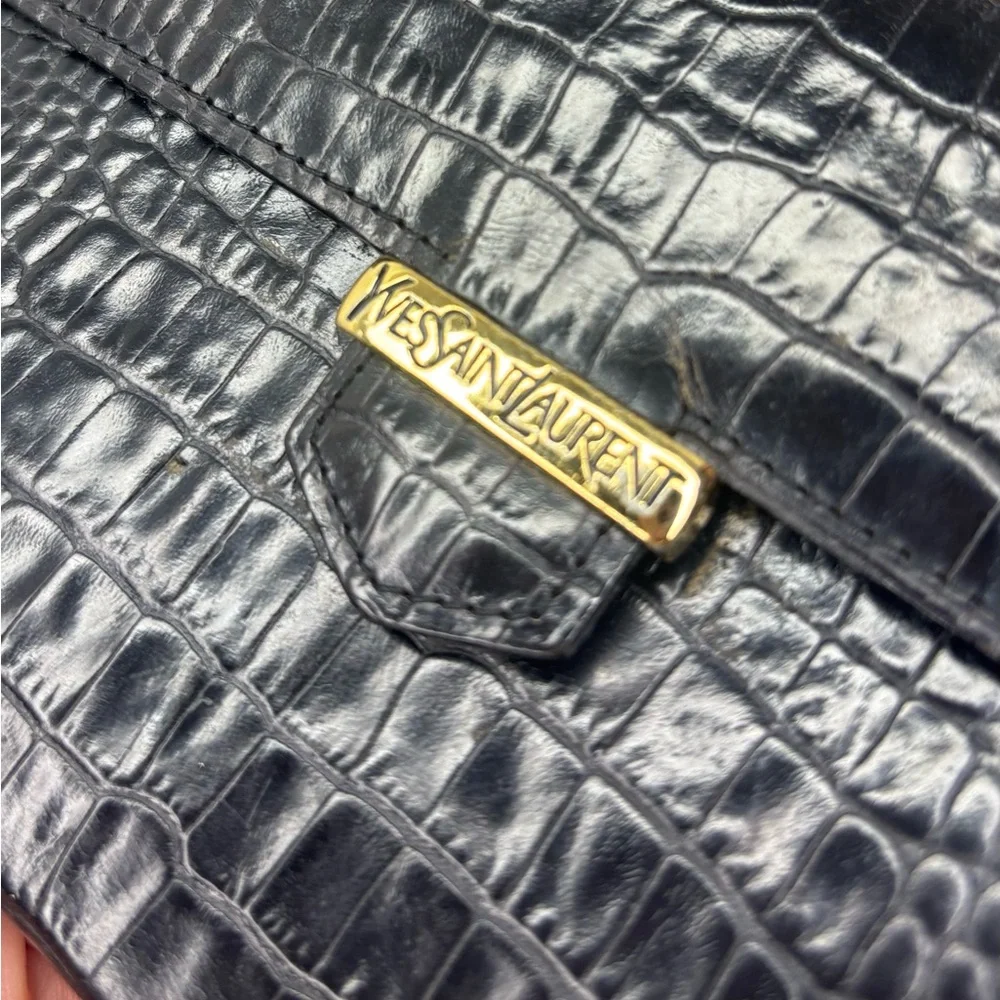 SOLD ❌ Yves Saint Laurent crocodile-embossed black leather wallet - Picture 4 of 7